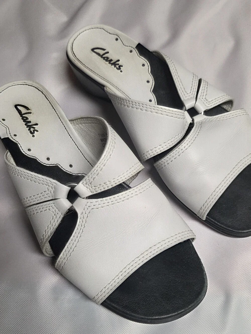 Clarks Women’s White Leather Slide Sandals